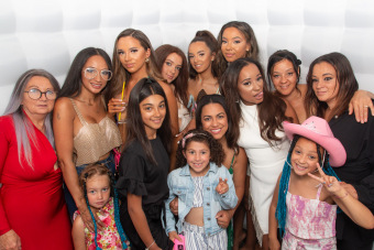 Koebi-and-Shnai-18th-Booth-1